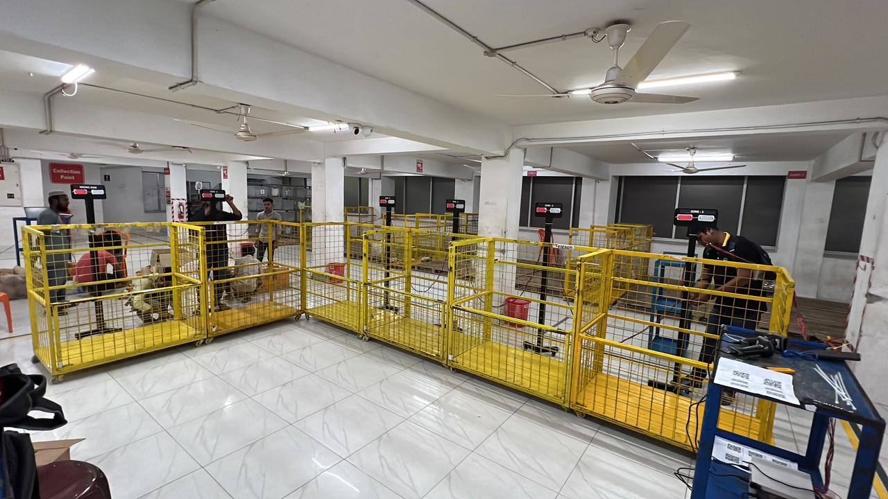 Automating Parcel Sorting with QR Codes: How “Sort to Light” Streamlines Package Delivery